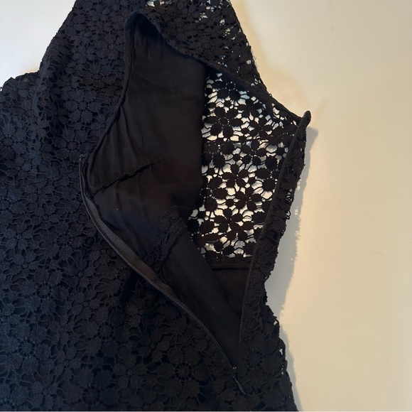 A.L.C. Lace Sleeveless V Neck Black Benni Top - Size 2 - Picture 10 of 15